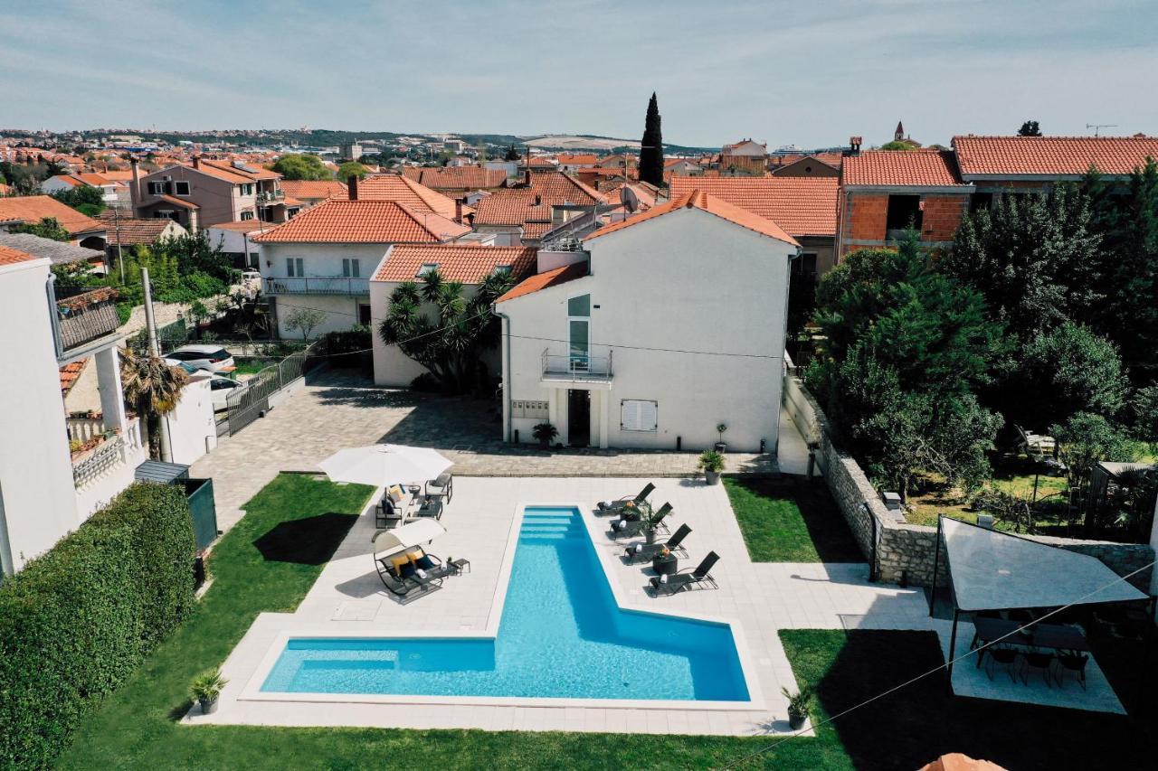 Holiday Home Apartments Bellamare Zadar Bagian luar foto