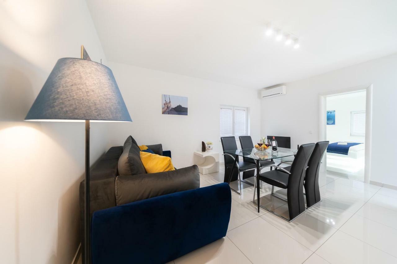 Holiday Home Apartments Bellamare Zadar Bagian luar foto